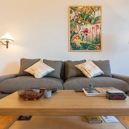 Trendy & Classic 2bedroom Lisbon