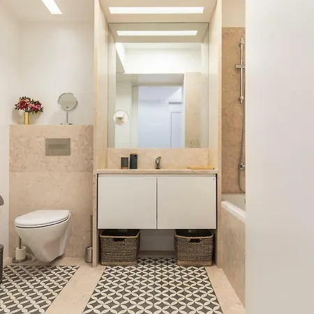 Trendy & Classic 2bedroom Apartment Lisbon