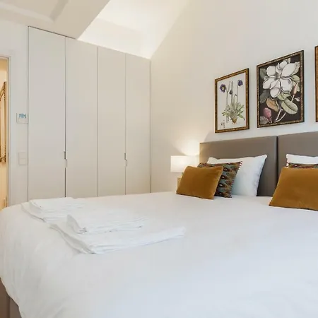 Trendy & Classic 2bedroom Apartment