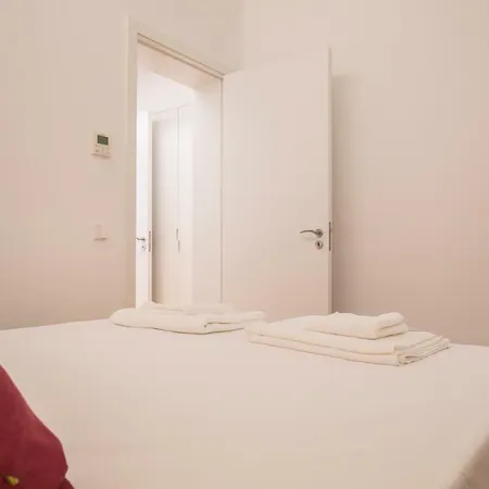 Trendy & Classic 2bedroom * Lisbon