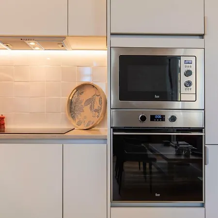 Trendy & Classic 2bedroom Apartment Lisbon