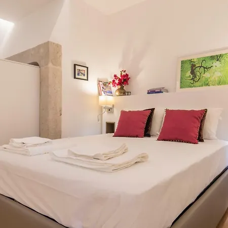 Trendy & Classic 2bedroom Apartment